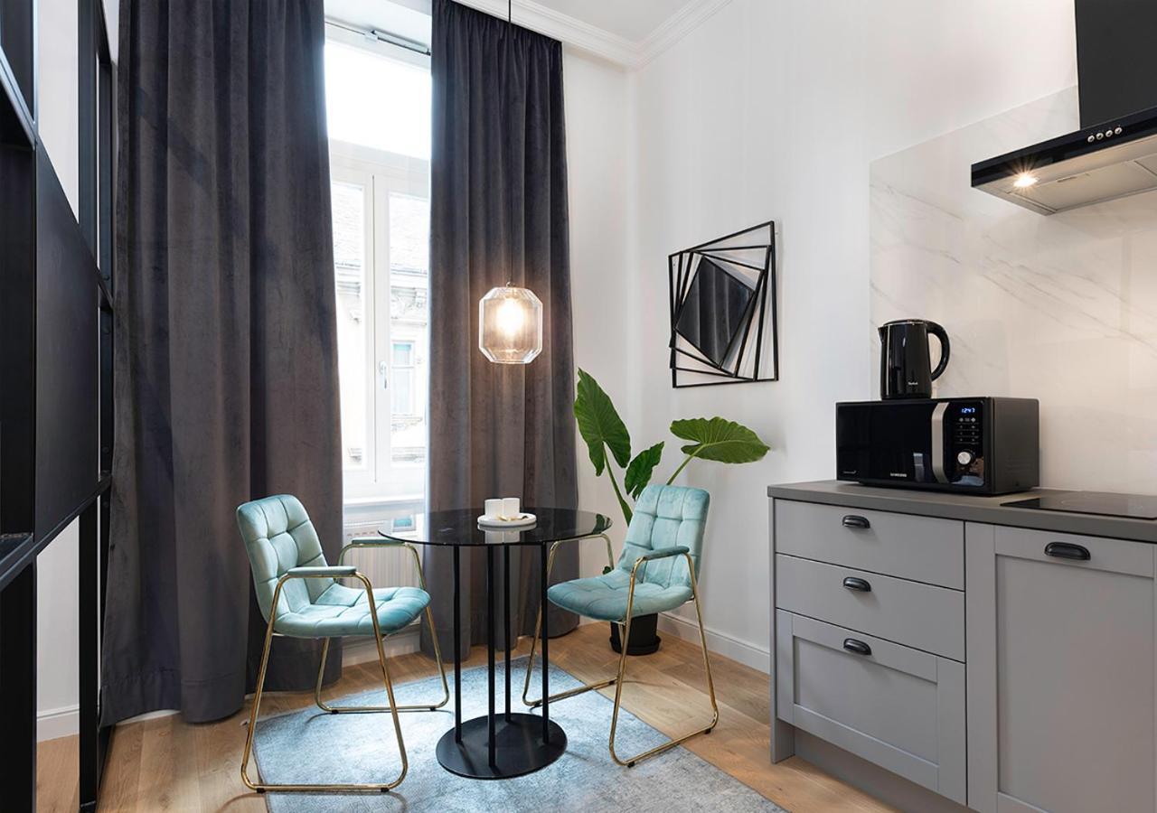Pierrot & Pierrette Apartment Zagreb Bagian luar foto